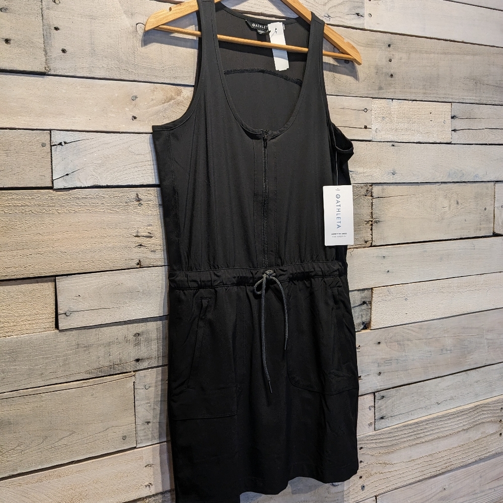 Athleta NWT Expedition Dress